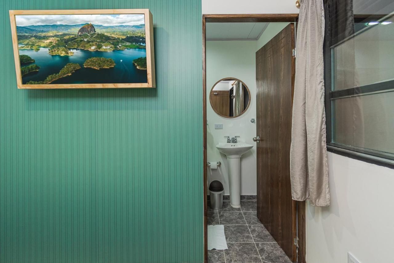 Nomada Hotel Guatapé Екстериор снимка
